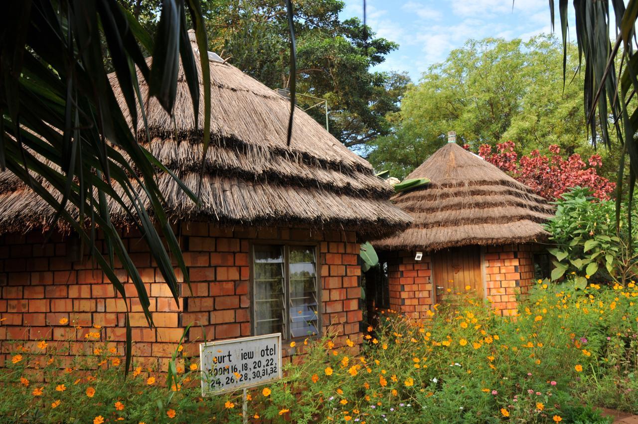 New Court View Hotel Masindi Extérieur photo