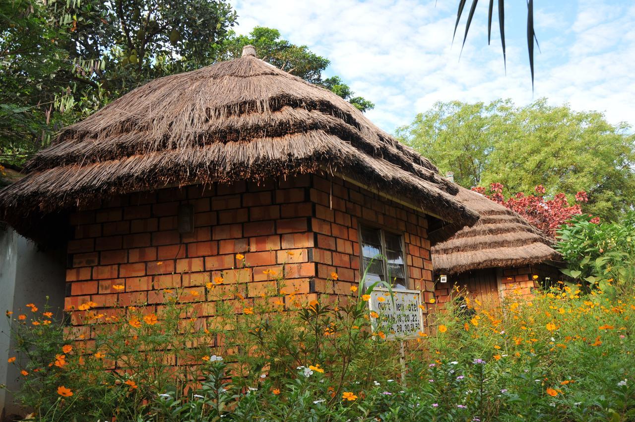 New Court View Hotel Masindi Extérieur photo