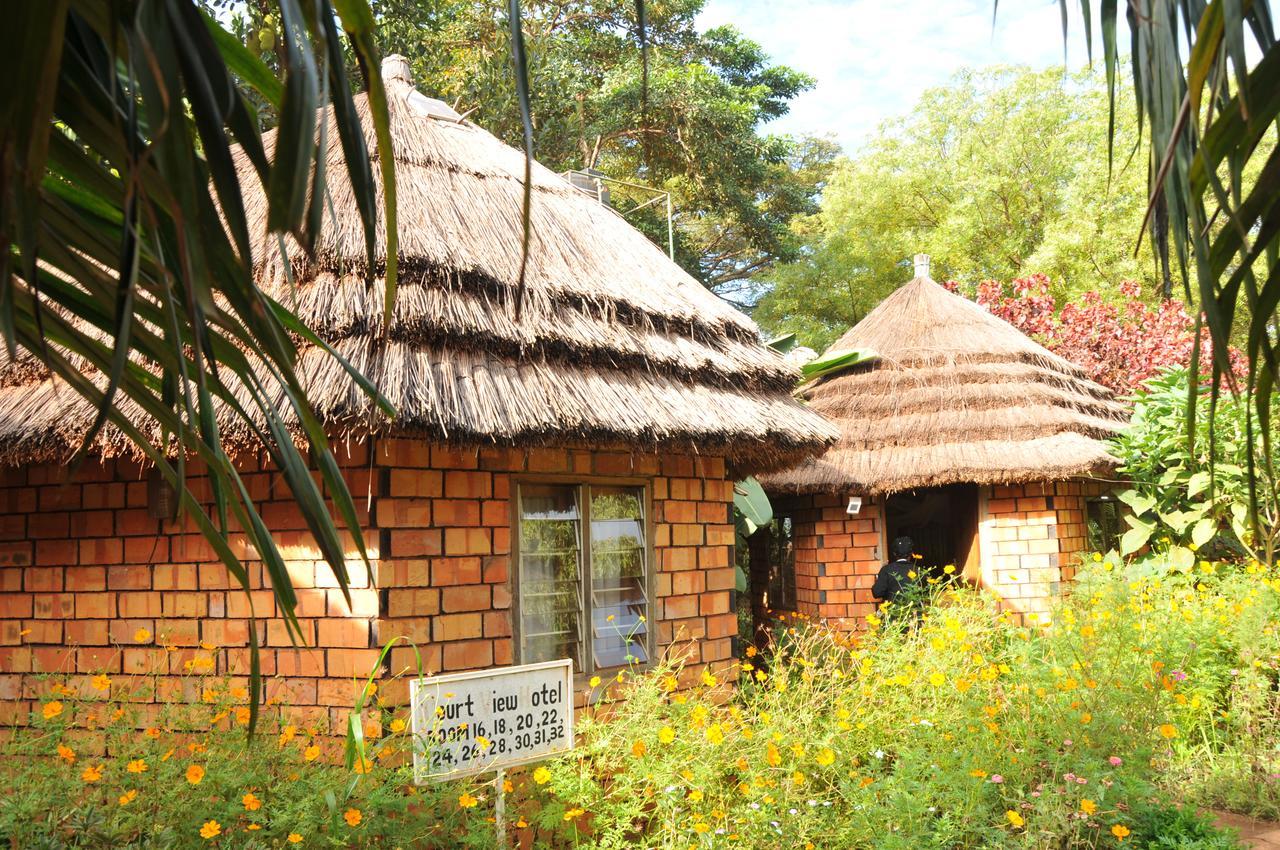 New Court View Hotel Masindi Extérieur photo